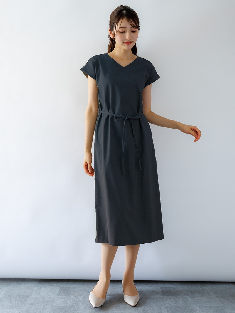 無地ﾌﾚﾝﾁｽﾘｰﾌﾞｽﾄﾚｰﾄﾜﾝﾋﾟｰｽ