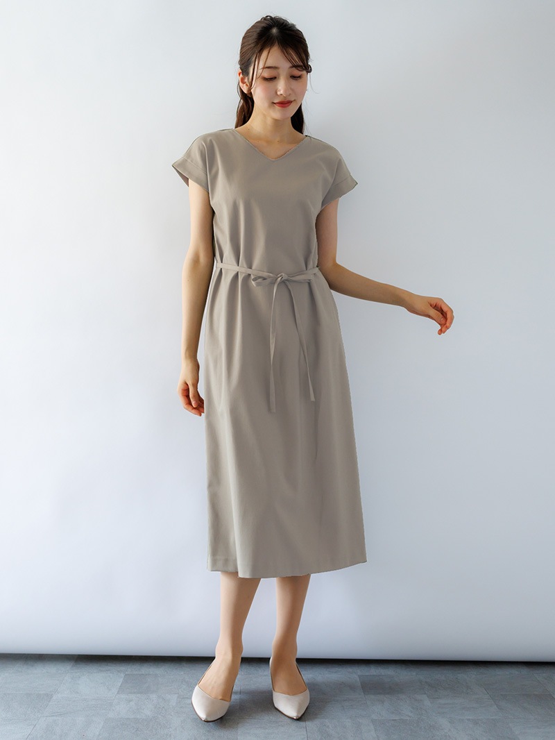 無地ﾌﾚﾝﾁｽﾘｰﾌﾞｽﾄﾚｰﾄﾜﾝﾋﾟｰｽ