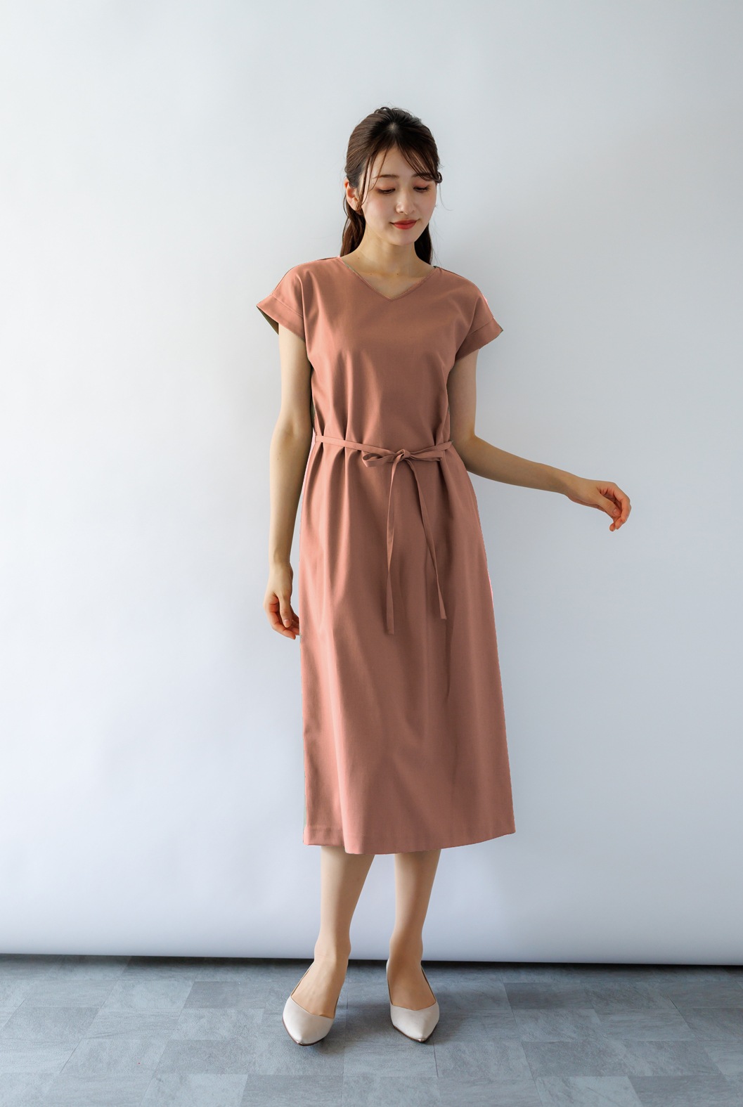 無地ﾌﾚﾝﾁｽﾘｰﾌﾞｽﾄﾚｰﾄﾜﾝﾋﾟｰｽ