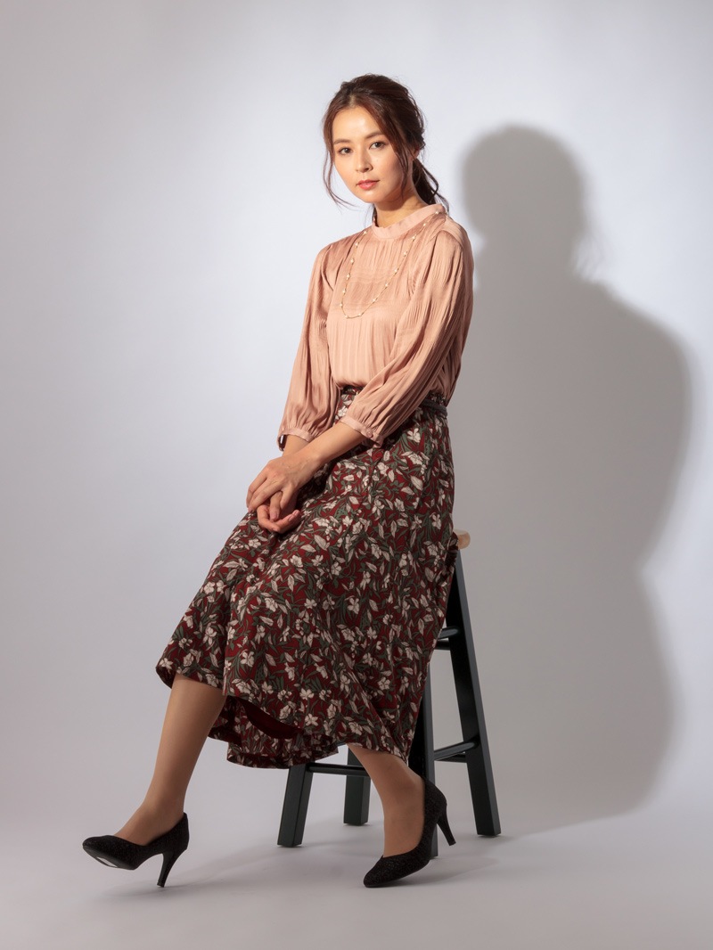 【OUTLET 2500円】割繊サテンマジョリカプリーツブラウス<10本以下>
