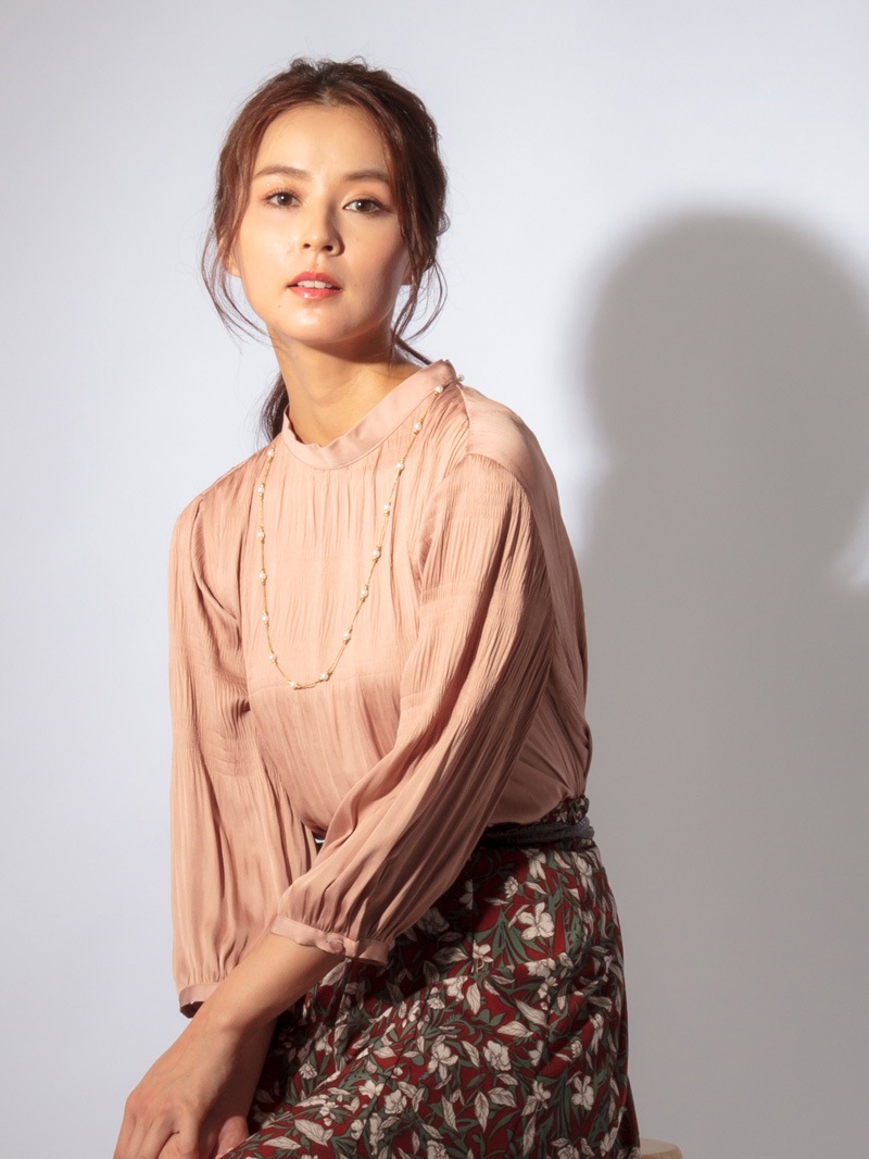 【OUTLET 2500円】割繊サテンマジョリカプリーツブラウス<10本以下>