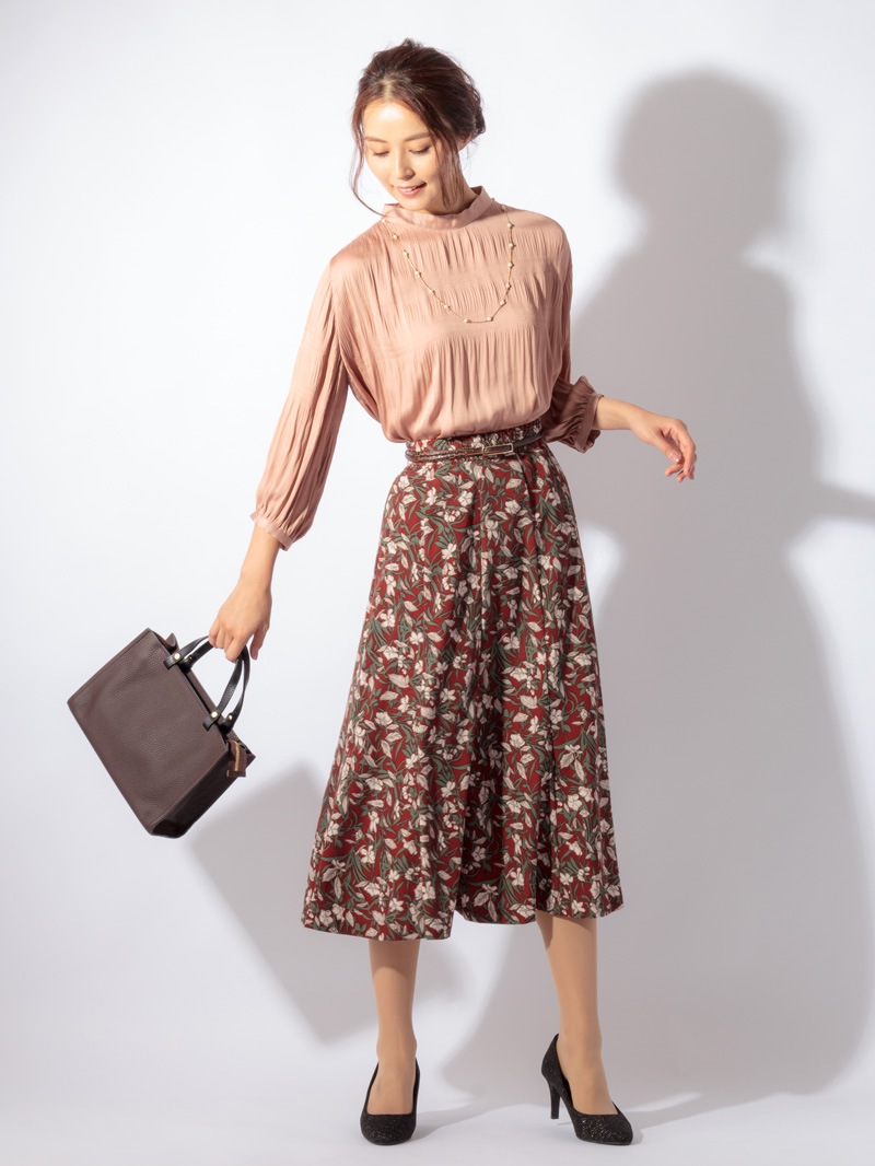【OUTLET 2500円】割繊サテンマジョリカプリーツブラウス<10本以下>