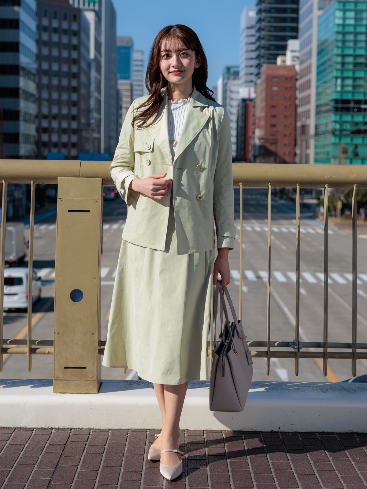 MAXMARA ベルト付きショートスリーブケープ 【関税込】 関税負担なし！Max Mara（マックスマーラ）ベルト付き半袖ケープ