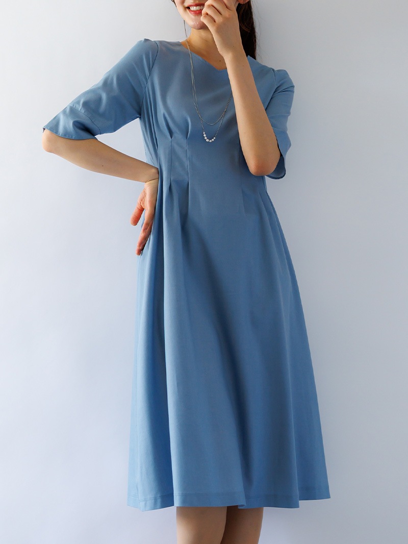 リヨポリツイルライト 後シャーリングワンピース