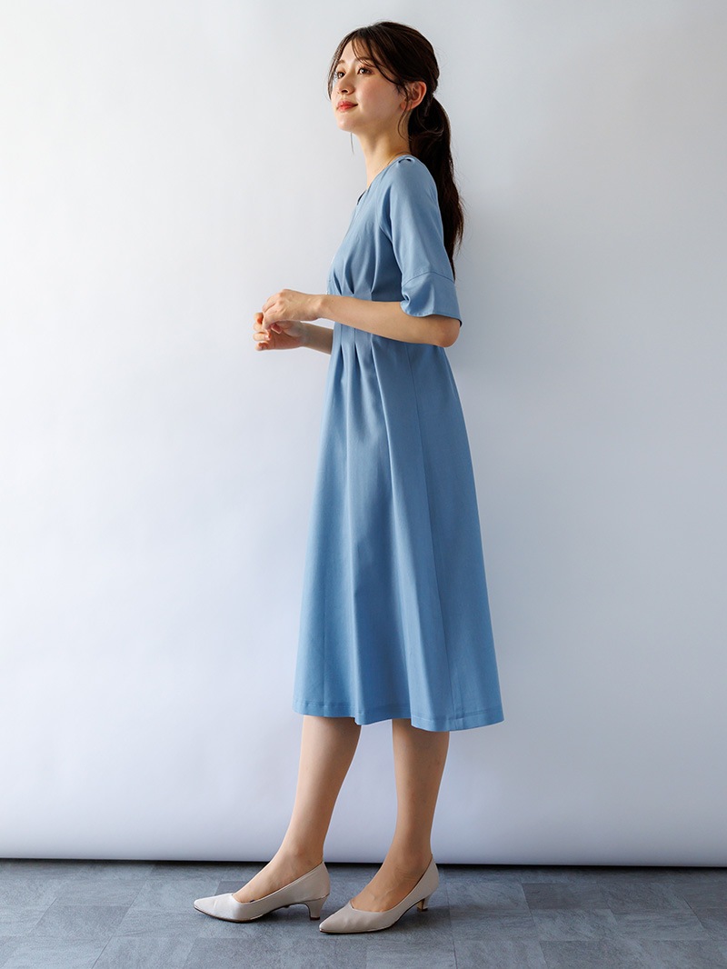 リヨポリツイルライト 後シャーリングワンピース