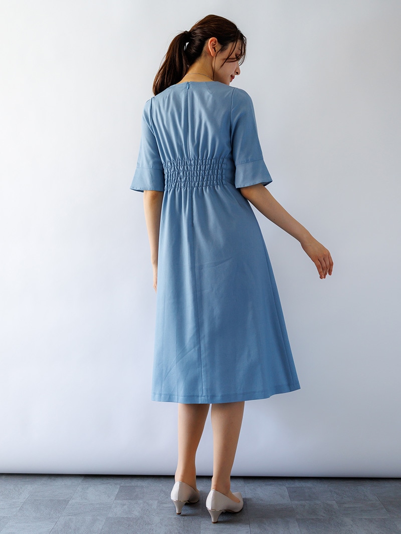 リヨポリツイルライト 後シャーリングワンピース