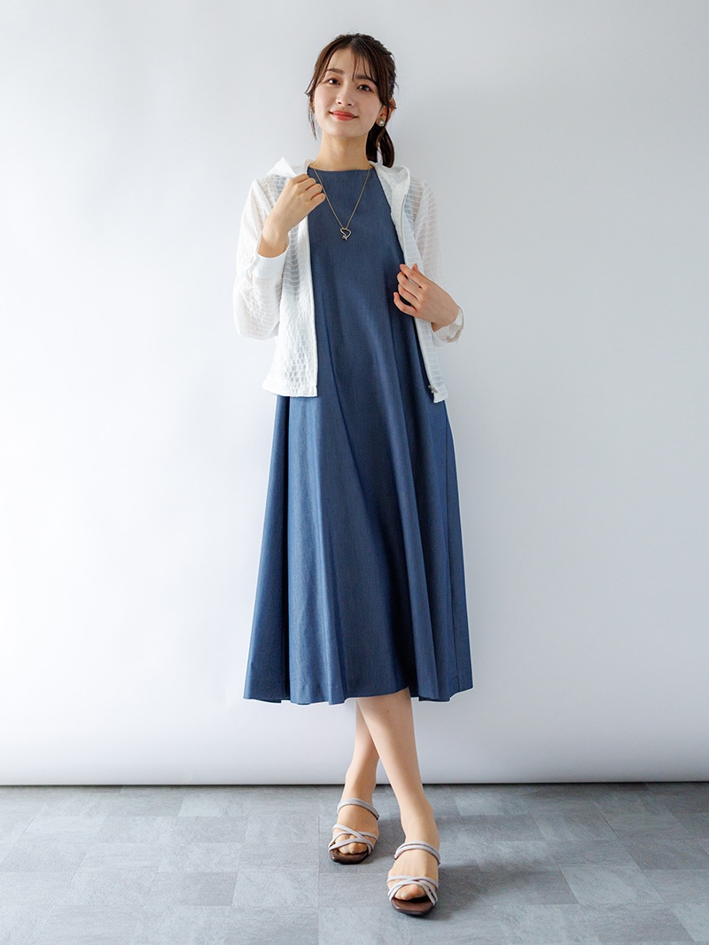 大きいサイズ꧁新 品꧂Blumarine ブルマリンノースリーブワンピース　42 大きいサイズ＞袖ドロストフラワープリントワンピース marun