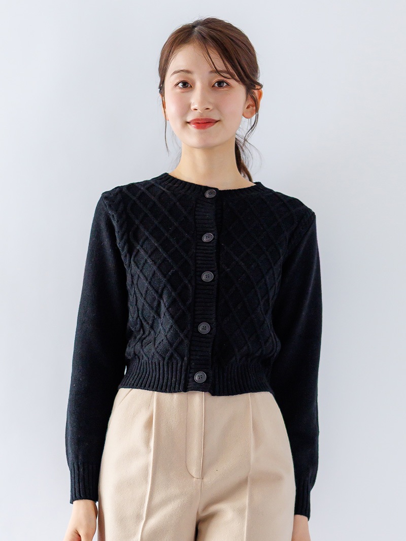 【30％OFF】ローゲージ ケーブル編み丸首カーデ