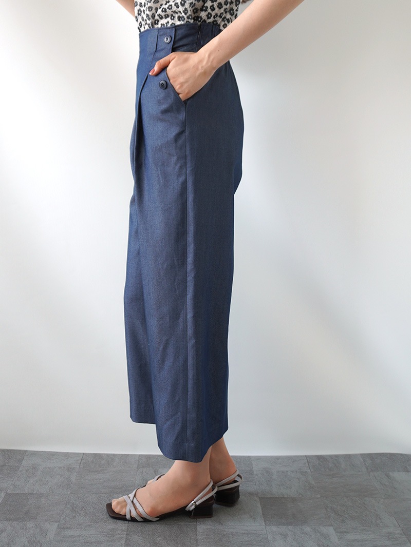【30％OFF】リヨポリ釦アクセント太身パンツ