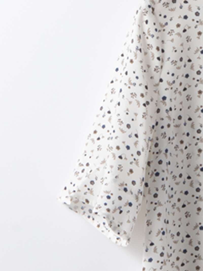 花柄プリント衿ぐりレースブラウス＜アウトレット均一価格＞