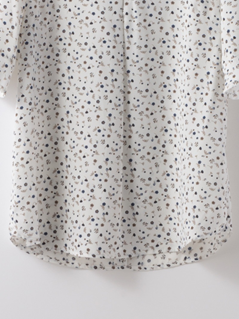 花柄プリント衿ぐりレースブラウス＜アウトレット均一価格＞