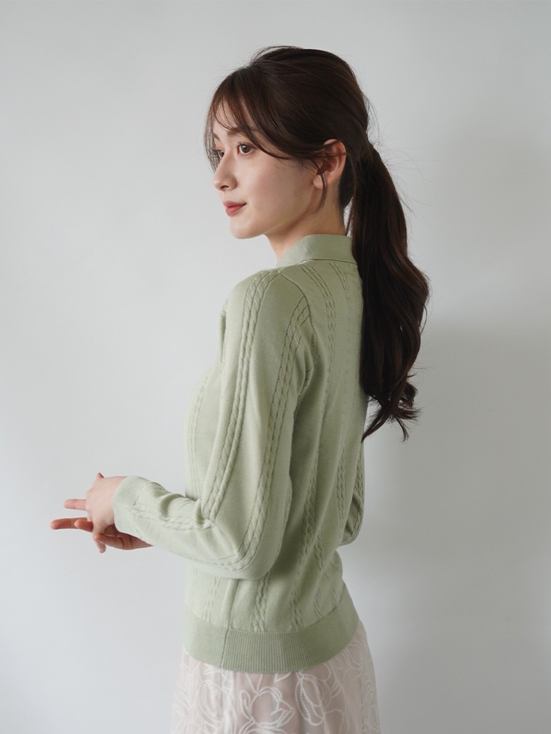 【20％OFF】ケーブル柄衿付きニット