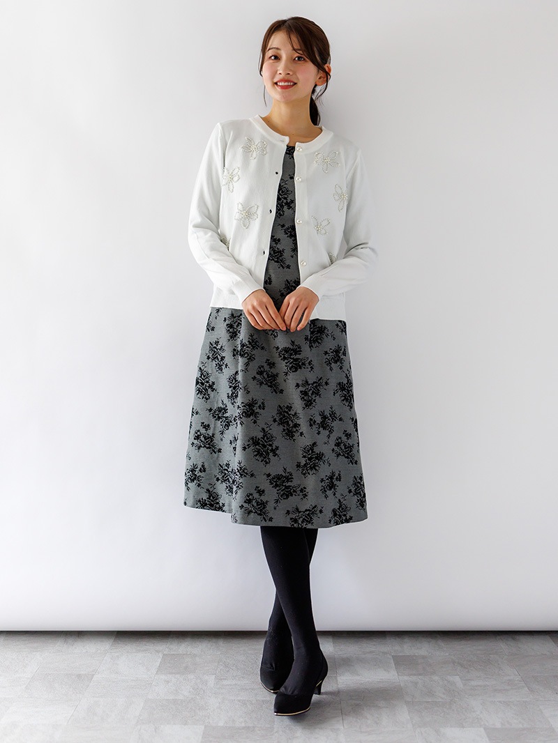 【20%OFF】花パール丸首カーディガン