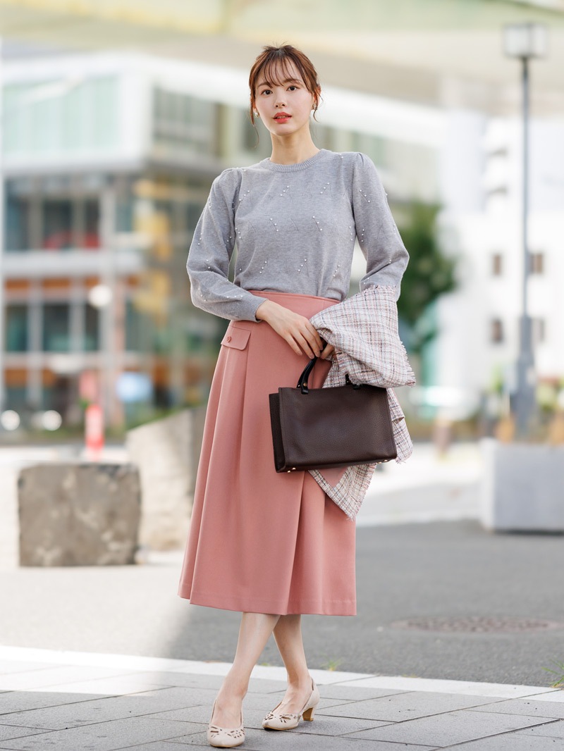 パール刺繍丸首ニット<アウトレット均一価格>