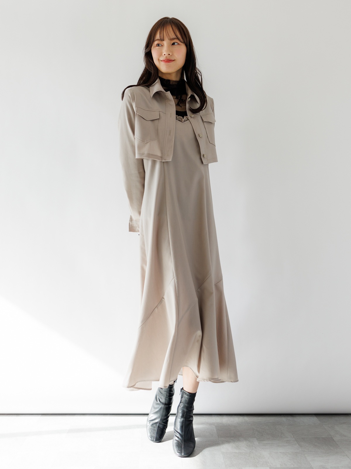 【65%OFF】リヨポリツイルライトミドリフ丈ブルゾン