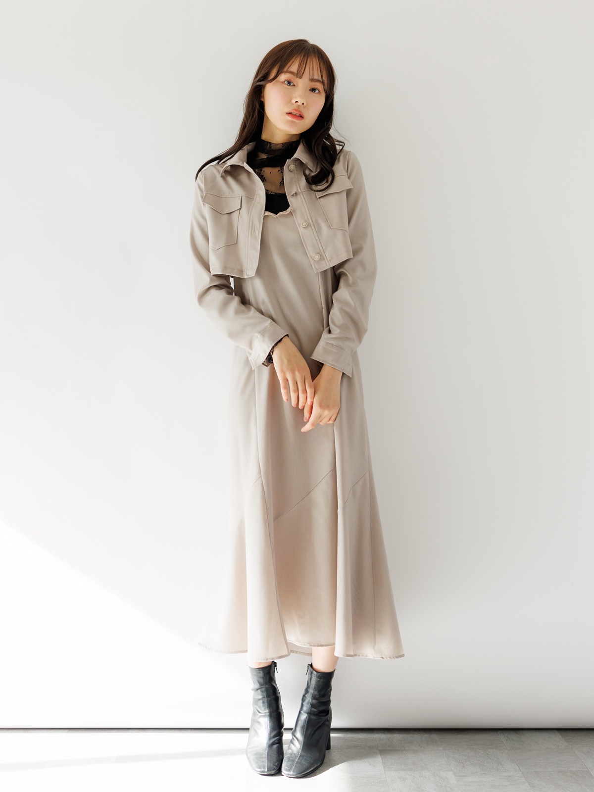 【65%OFF】リヨポリツイルライトミドリフ丈ブルゾン