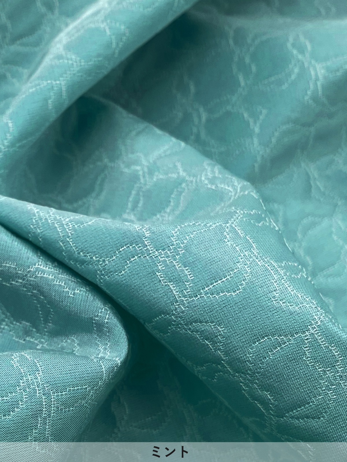 キルト風ボリュームタックスカート