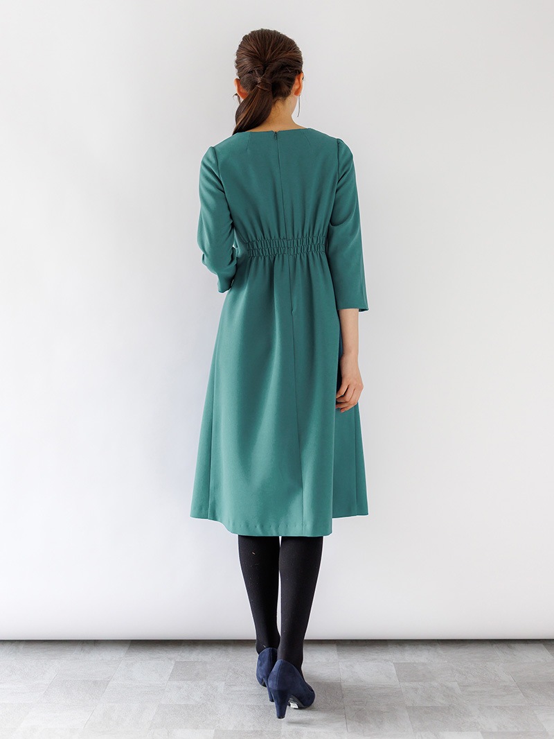 【20%OFF】綾二重ｽﾄﾚｯﾁｳｴｽﾄﾍﾞﾙﾄ付ﾜﾝﾋﾟｰｽ