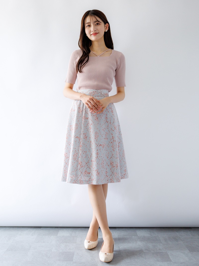 【60%OFF】Vディテール スクエアネックニット《大決算SALE》