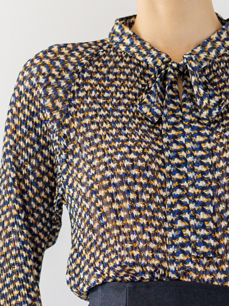 プリントプリーツボウタイブラウス＜アウトレット均一価格＞