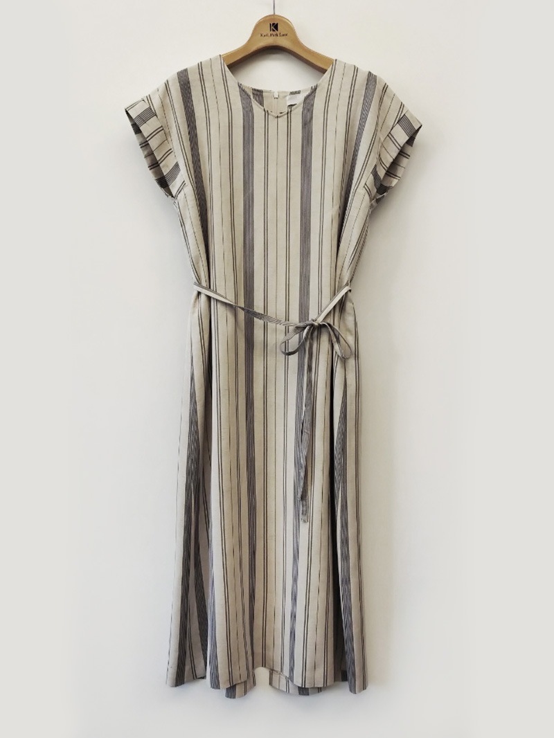 ストライプフレンチスリーブストレートワンピース
