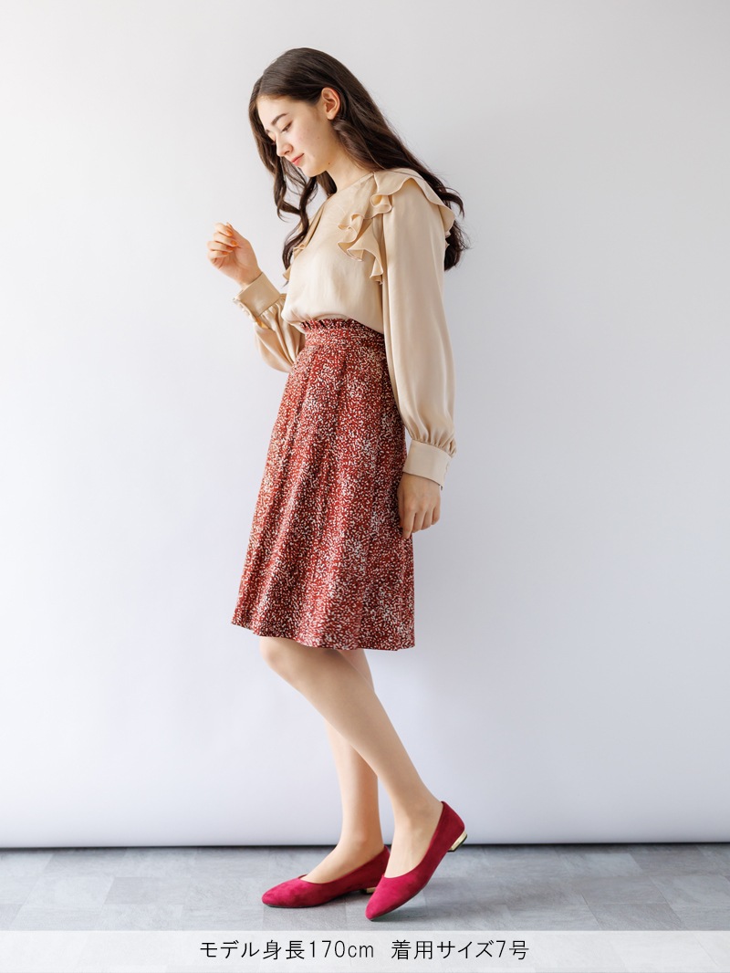 ヴィンテージサテンラッフルブラウス＜アウトレット均一価格＞