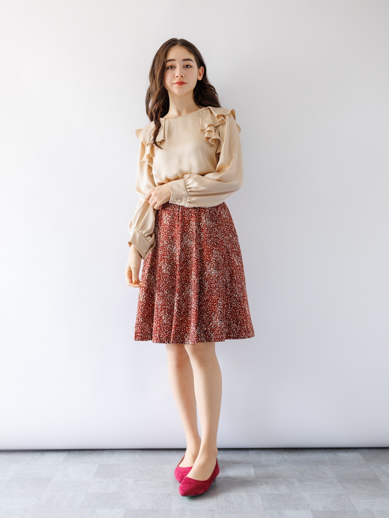 ヴィンテージサテンラッフルブラウス＜アウトレット均一価格＞