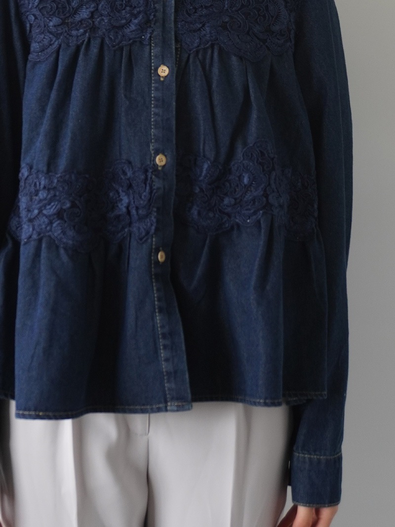 【20％OFF】レース付ティアードデニムシャツ