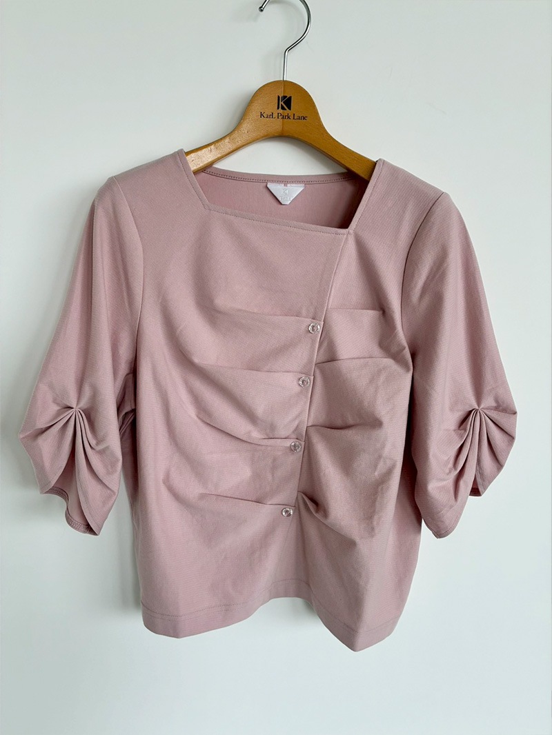 【30%OFF】アシンメトリー前タックプルオーバー