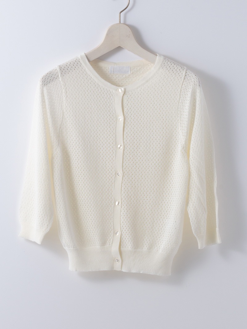 透かし柄丸首カーディガン