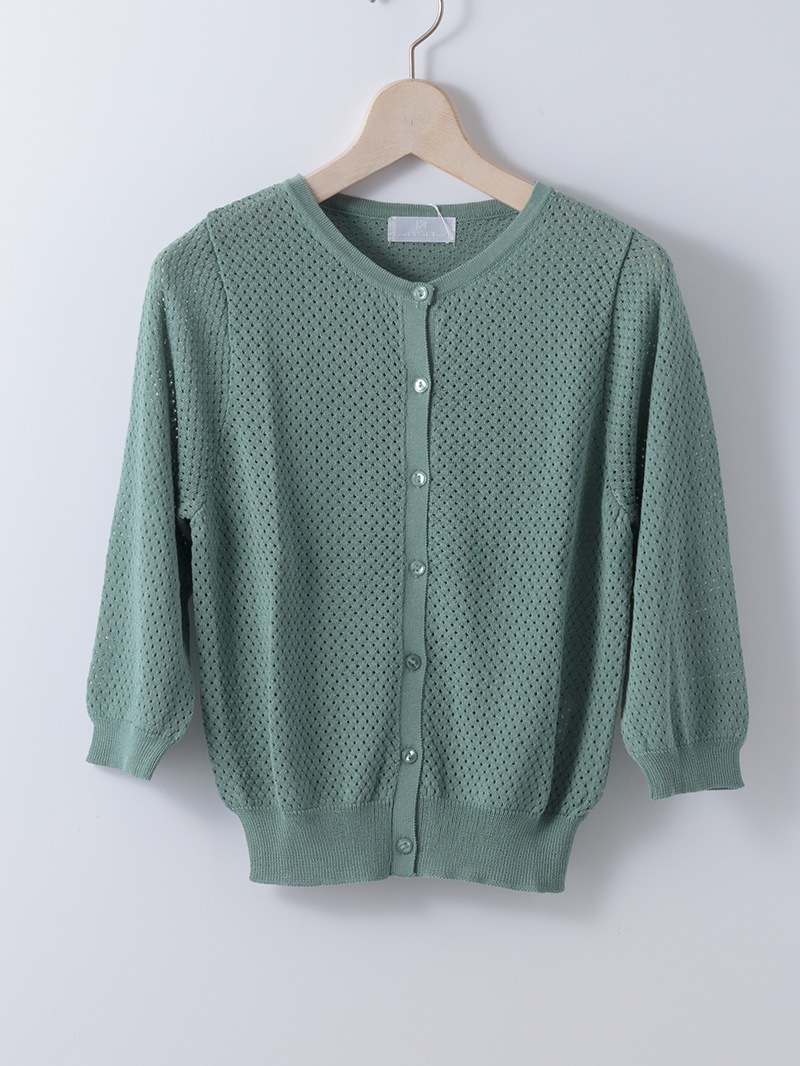 透かし柄丸首カーディガン