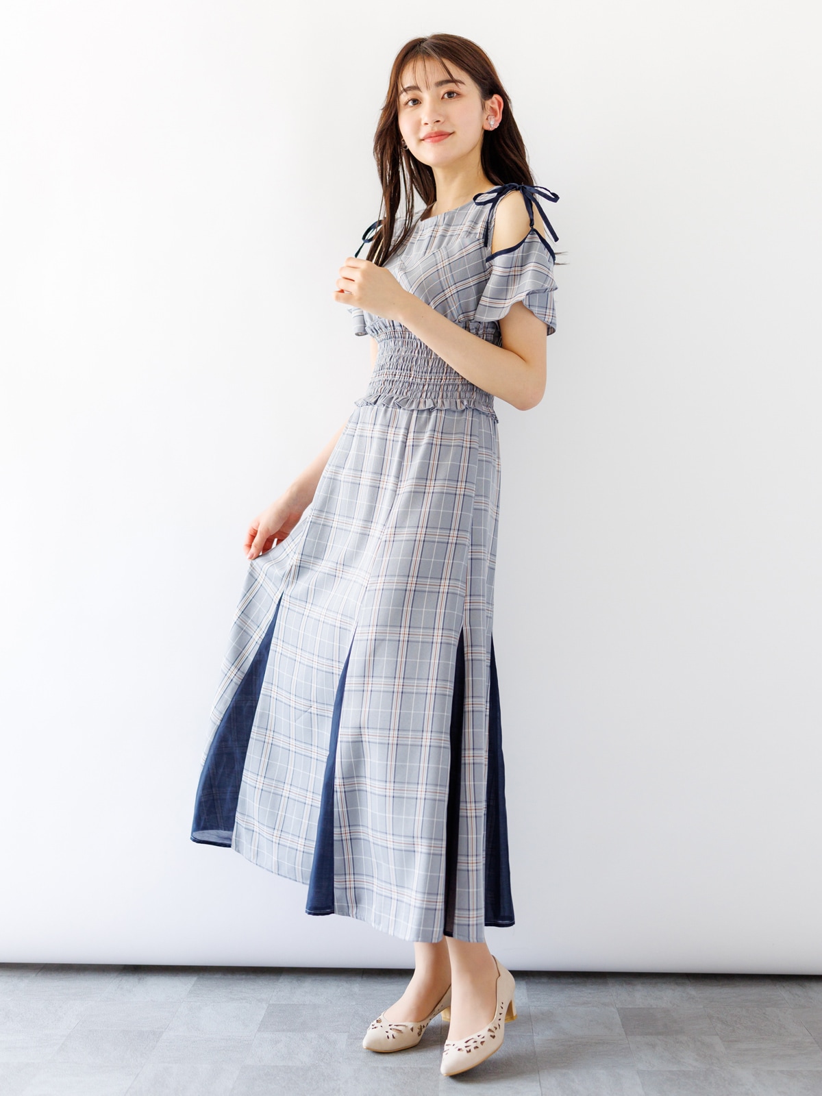 【限定70%OFF】チェック肩あきワンピース