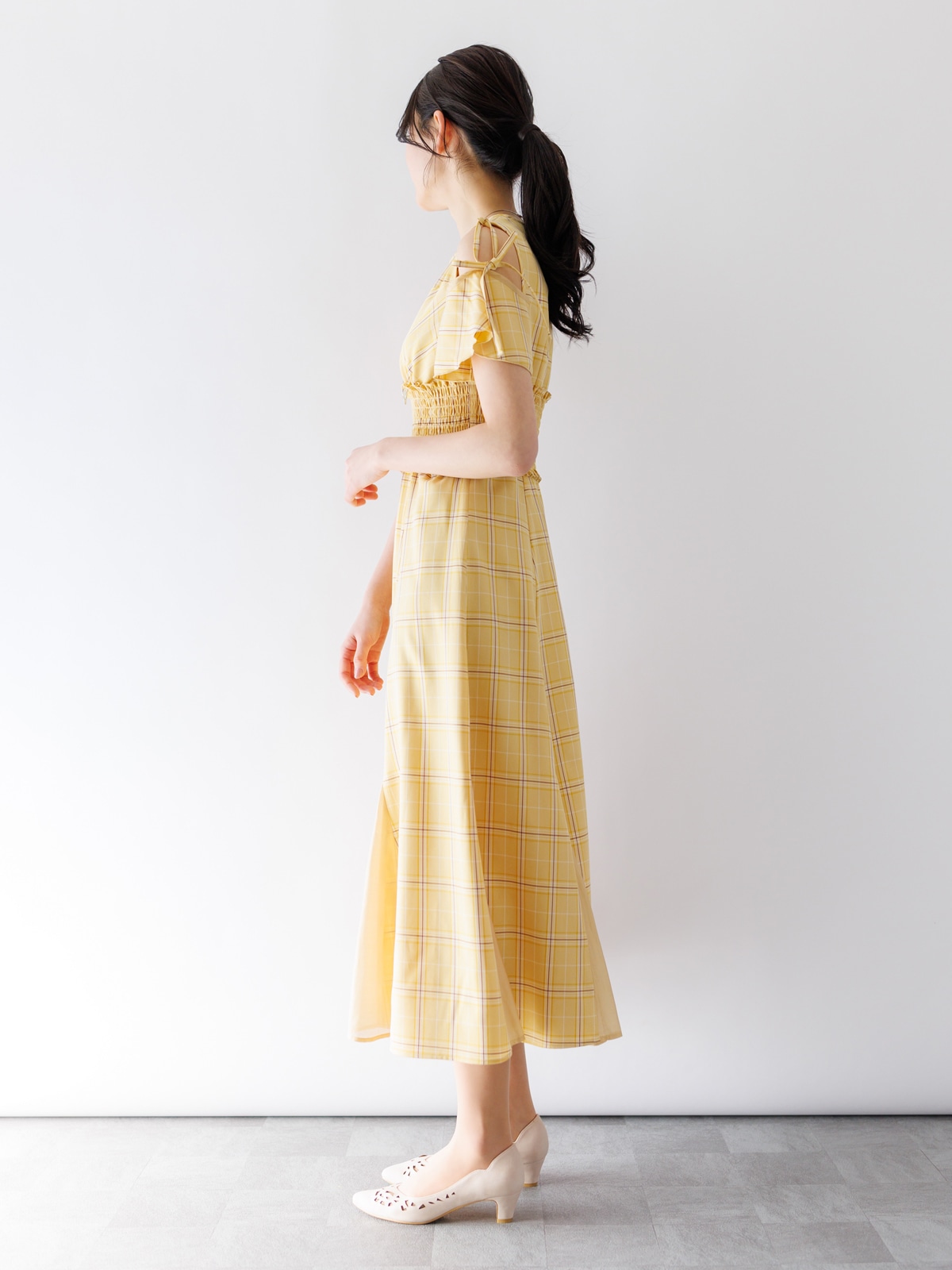 【限定70%OFF】チェック肩あきワンピース