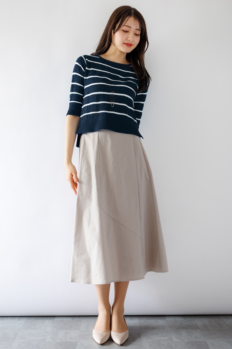 ボーダー前後差丸首ニット