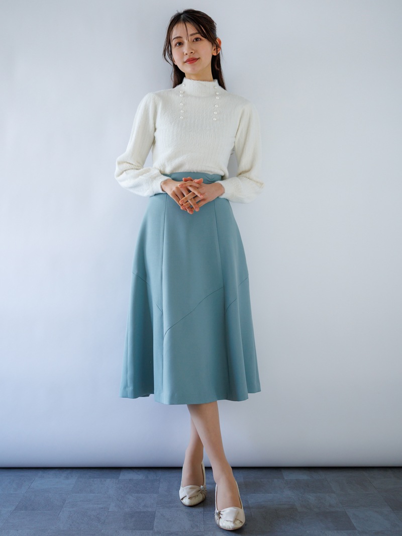 【50%OFF】ミンクライクファーパール釦付きリブハイネックニット