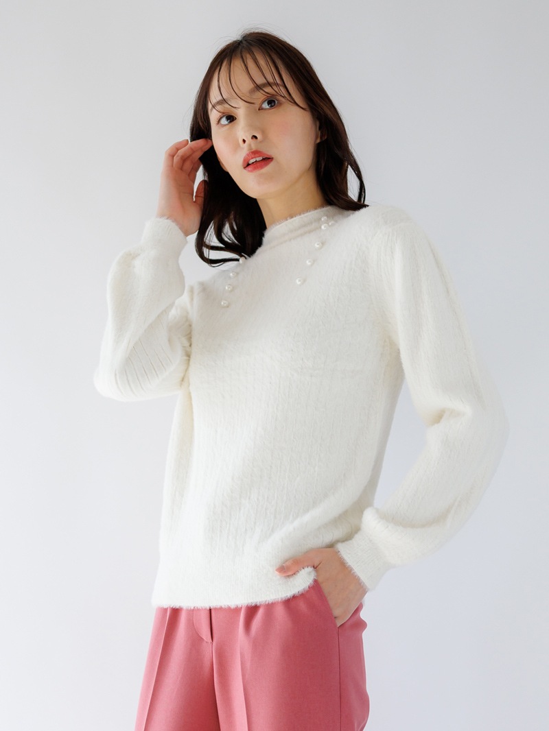 【50%OFF】ミンクライクファーパール釦付きリブハイネックニット