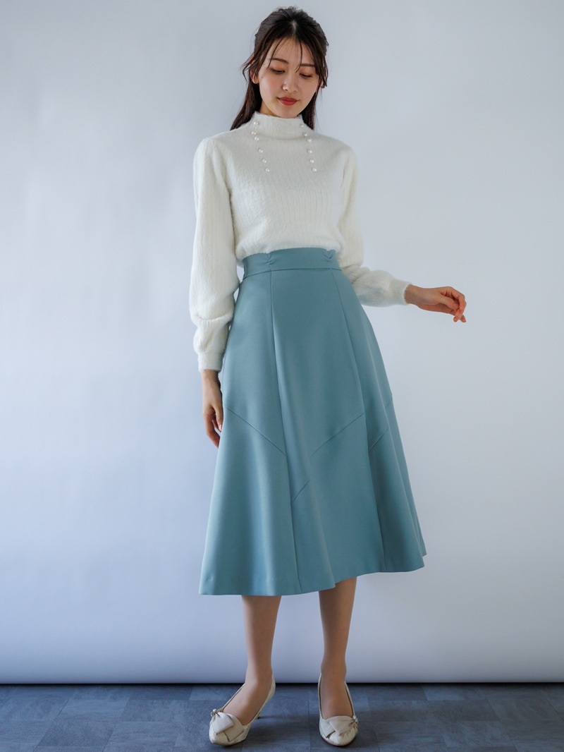 【50%OFF】ミンクライクファーパール釦付きリブハイネックニット