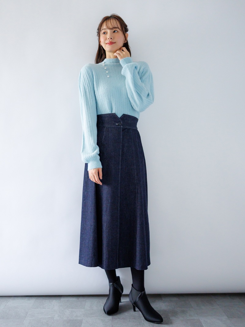 【50%OFF】ミンクライクファーパール釦付きリブハイネックニット