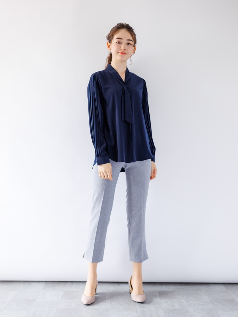 長袖プリーツタイ付きブラウス＜アウトレット均一価格＞