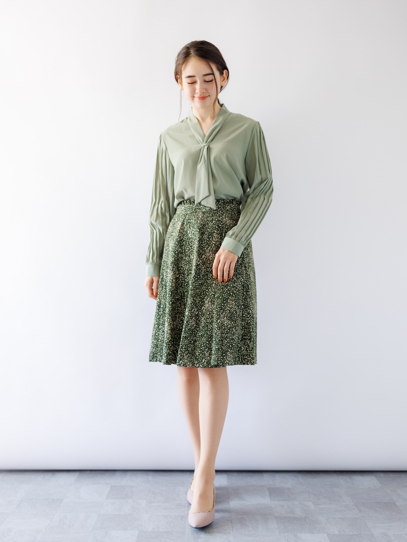 長袖プリーツタイ付きブラウス＜アウトレット均一価格＞