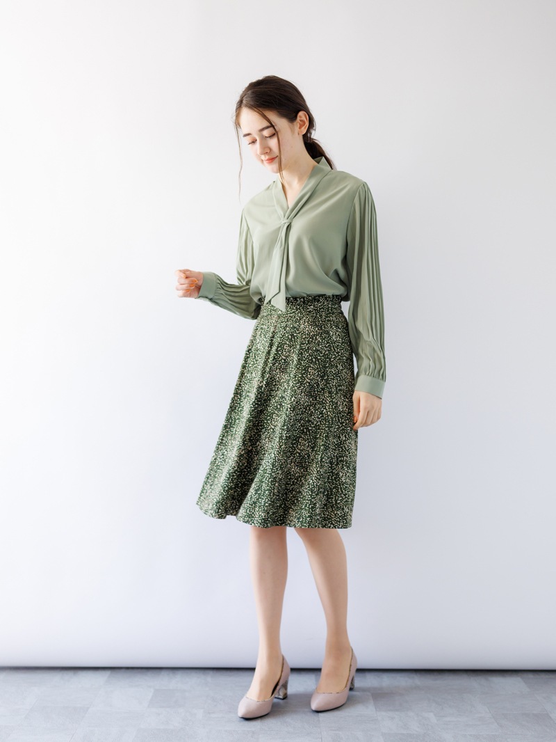 長袖プリーツタイ付きブラウス＜アウトレット均一価格＞