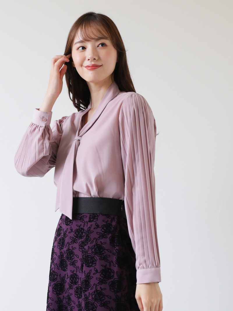 長袖プリーツタイ付きブラウス＜アウトレット均一価格＞