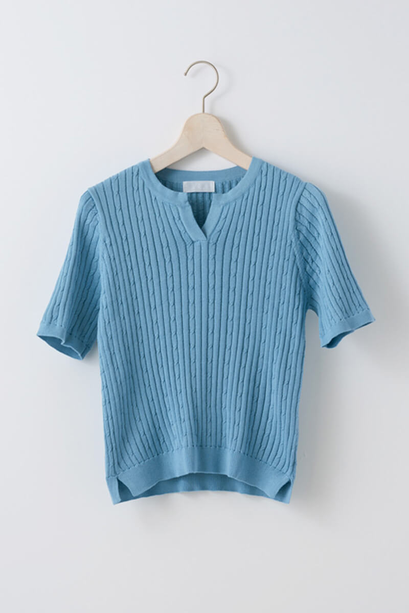 ケーブル×リブ キーネックニット