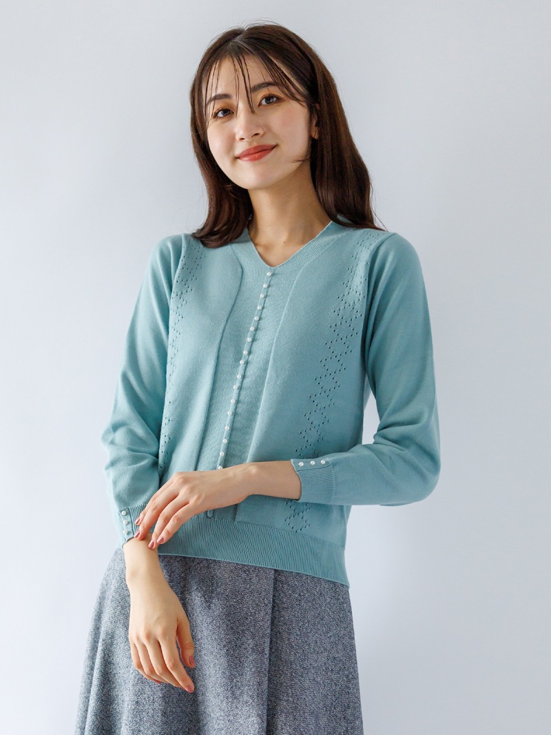 【70％OFF】前立てパール付Vネックニット
