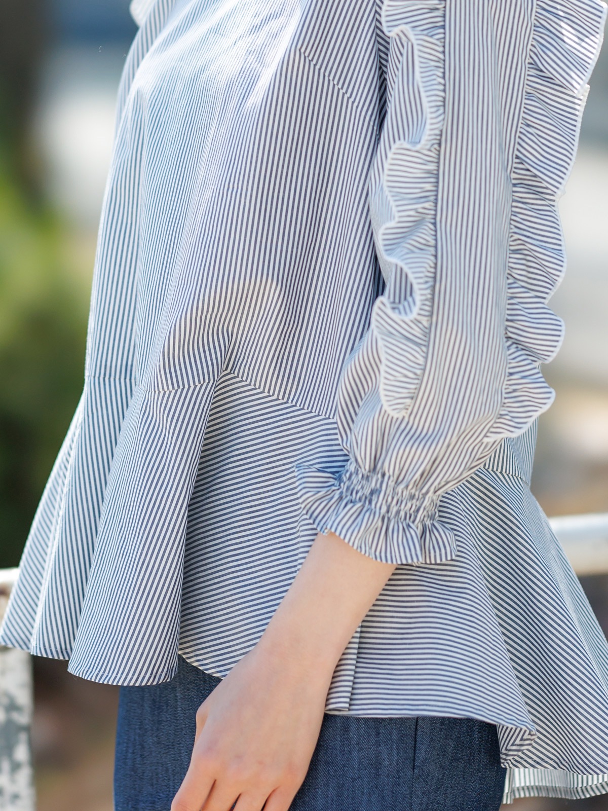 【60％OFF】袖たてフリルブラウス