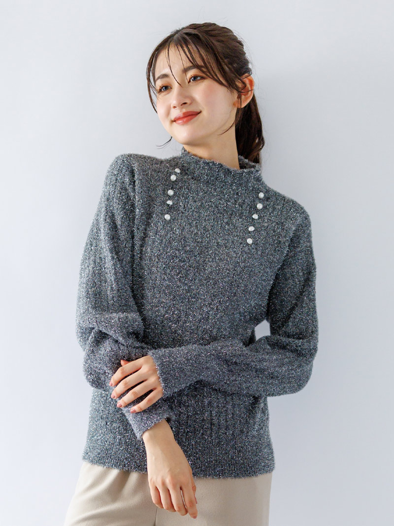 【50%OFF】ラメミンクライクファーパール釦付きリブハイネック