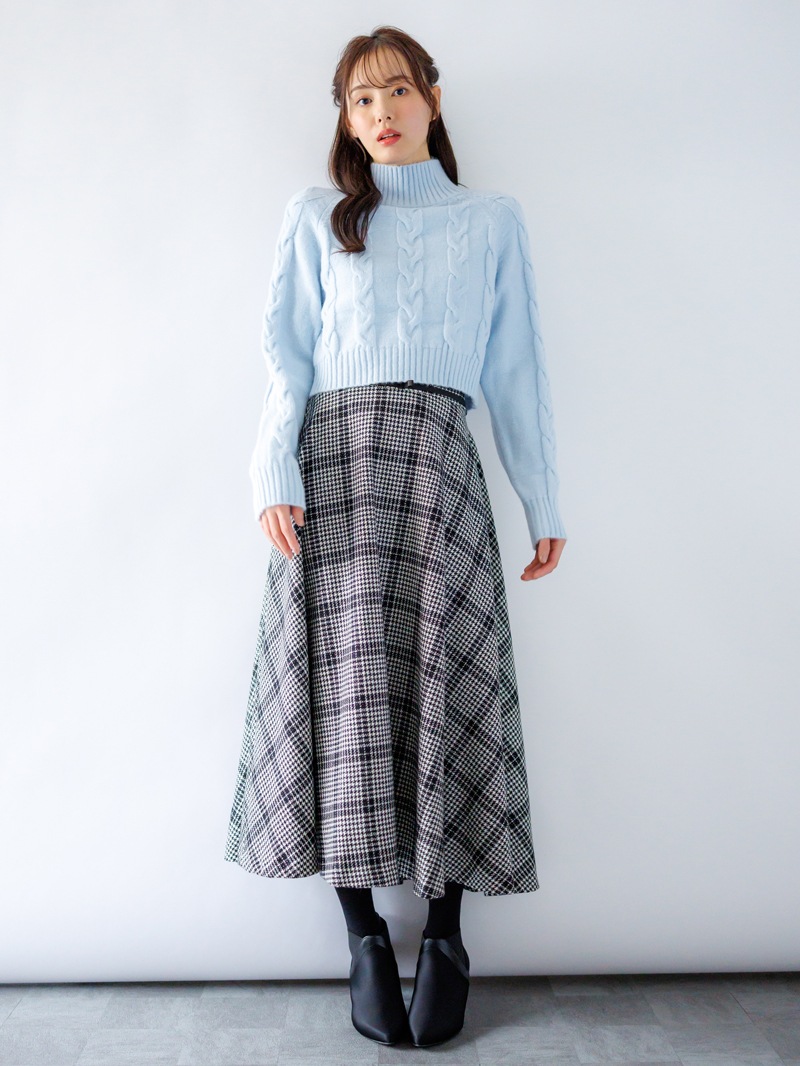 5Gハイネックケーブルショート丈ニット＜アウトレット均一価格＞