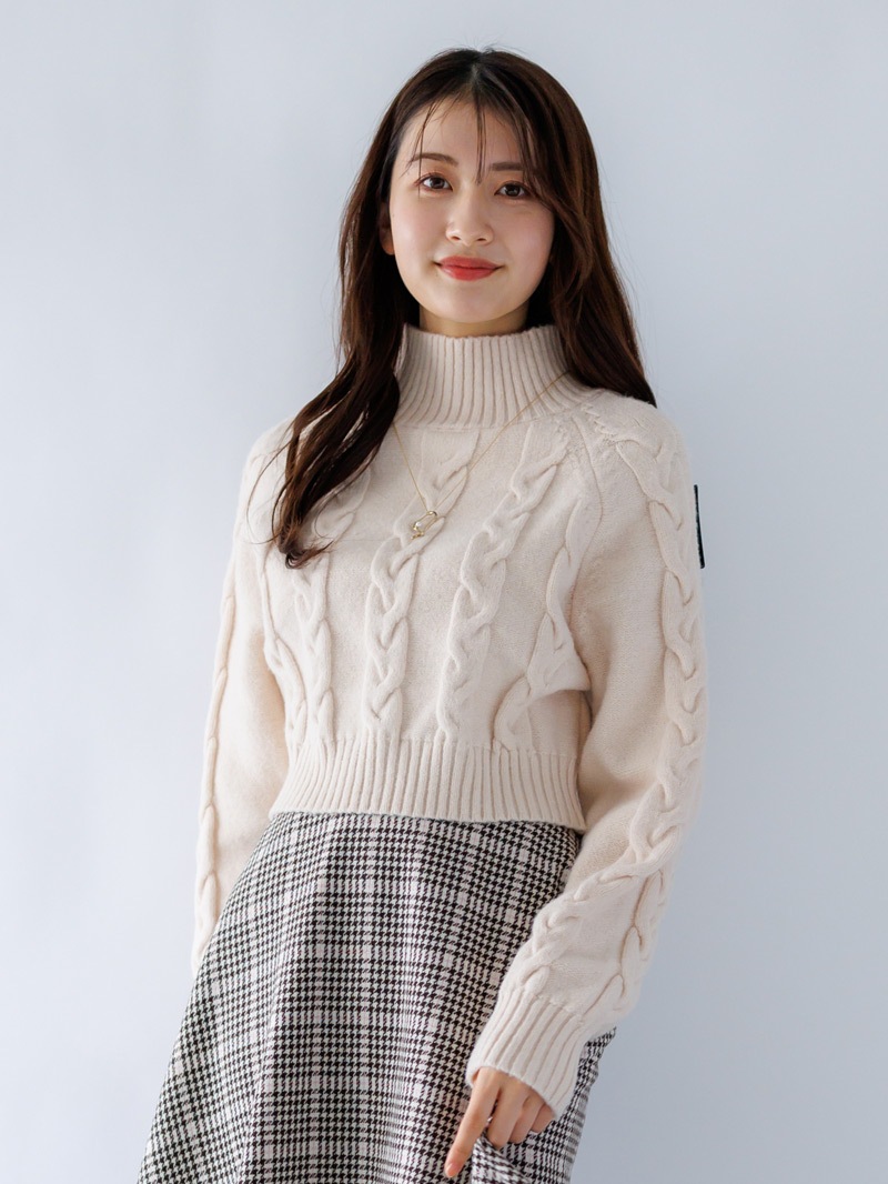 5Gハイネックケーブルショート丈ニット＜アウトレット均一価格＞