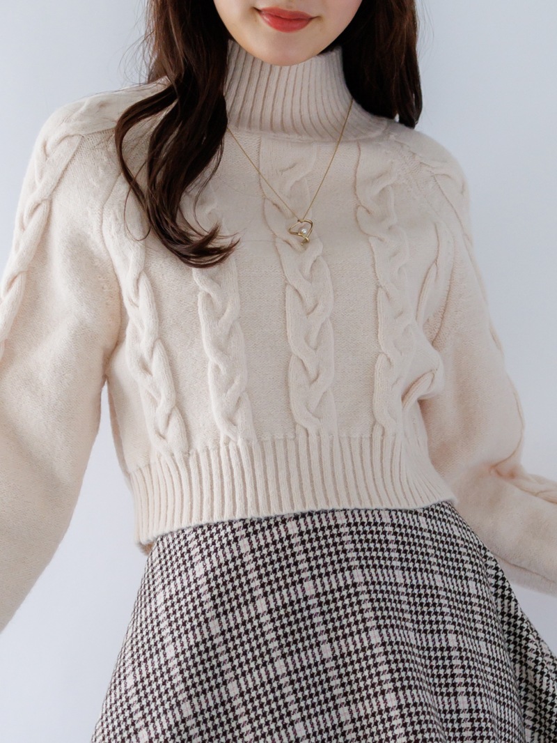 5Gハイネックケーブルショート丈ニット＜アウトレット均一価格＞