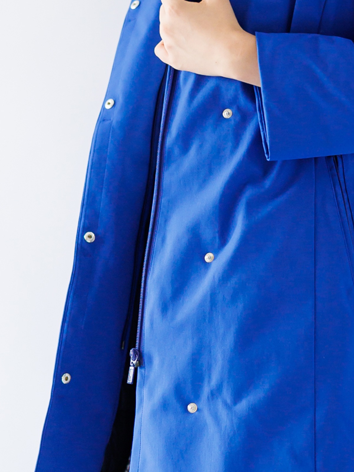 綾ストレッチロングダウン(ダークブルー)